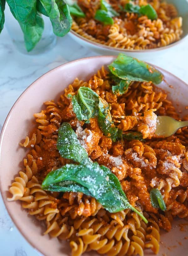 Cashew Cream and Roasted Red Pepper Pasta Sauce